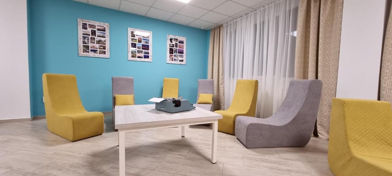 Hostel Citadella Deva Esterno foto